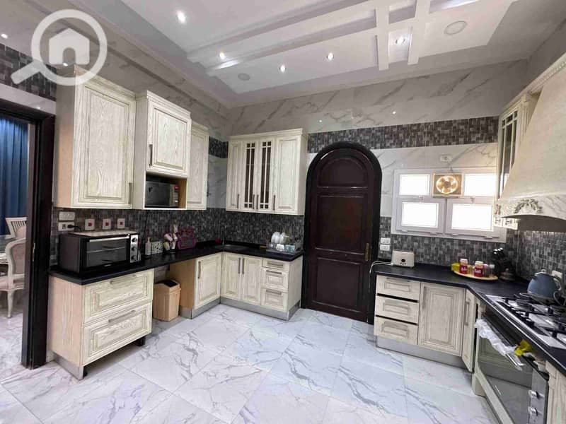 15 FB_IMG_1762005814437. jpg