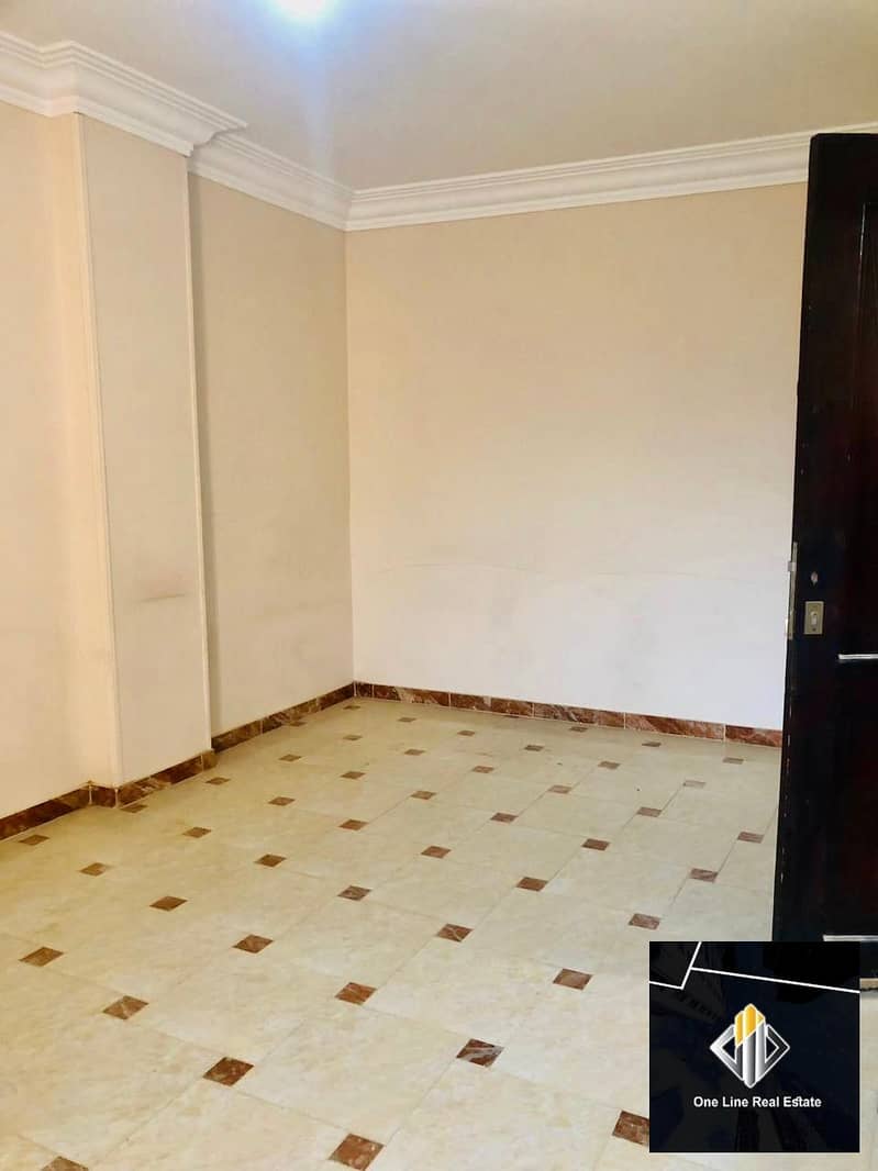 2 3fc5ceed-ad81-4aba-962c-acb360c3bef7. jpeg