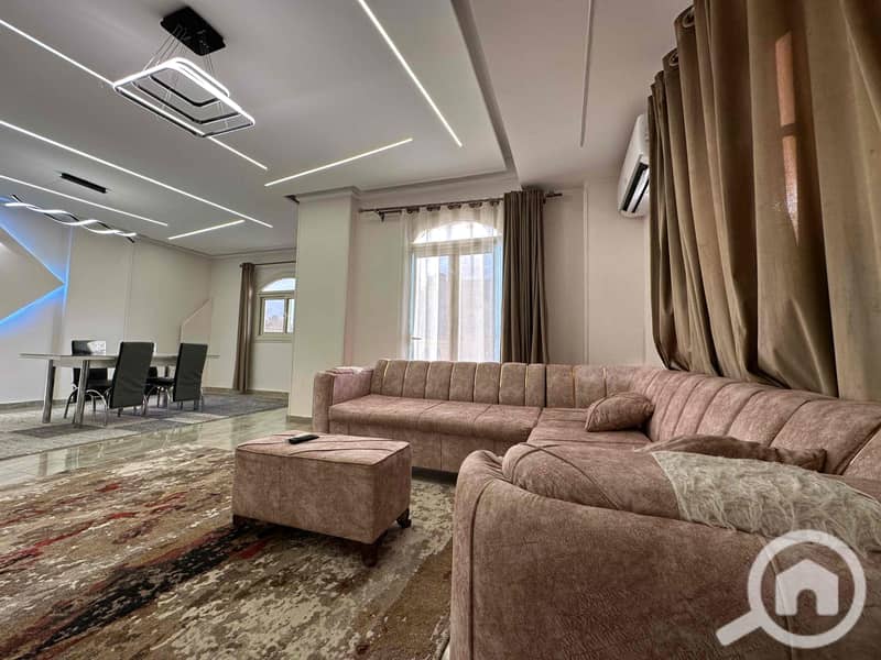 2 e6d28c8d-06cb-46ee-9824-0217761e25a5. jpg