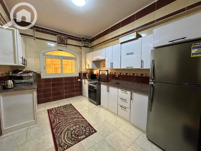 10 cd285c9c-2fac-444a-9f2e-73d7a512a930. jpg