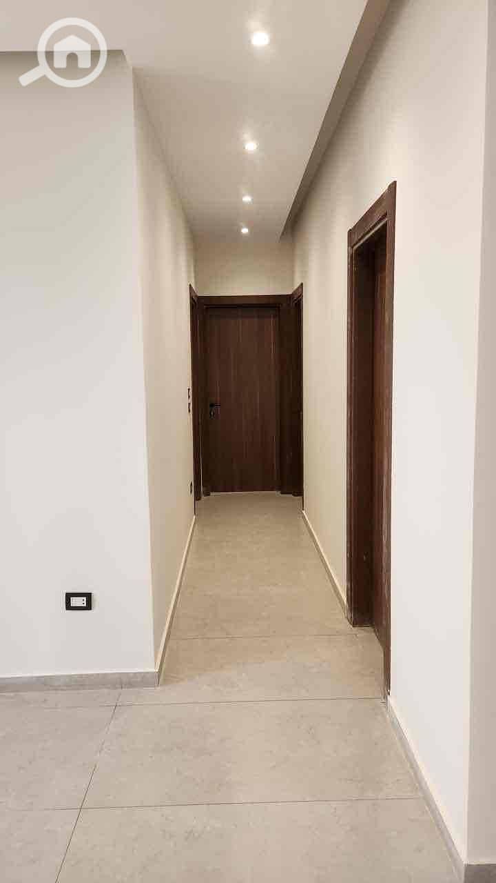 8 2d962c64-7309-46aa-942b-f88032e9c8ab. jpg