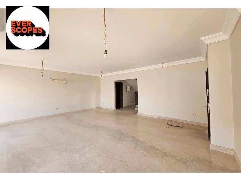 8 8335519-7cbb5o. jpg