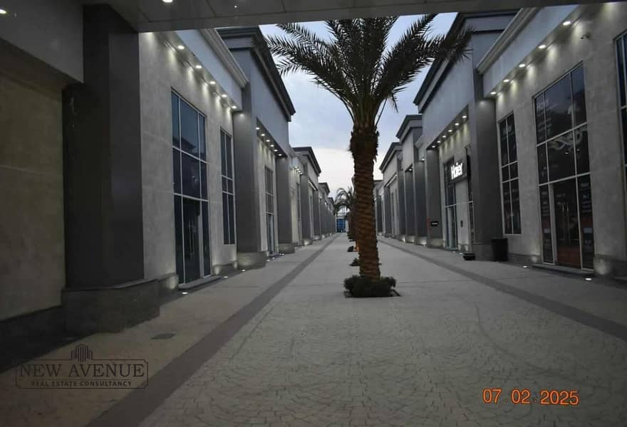 4 a5ddadf3-0d10-406f-9db1-c3759a6c6156. jpg