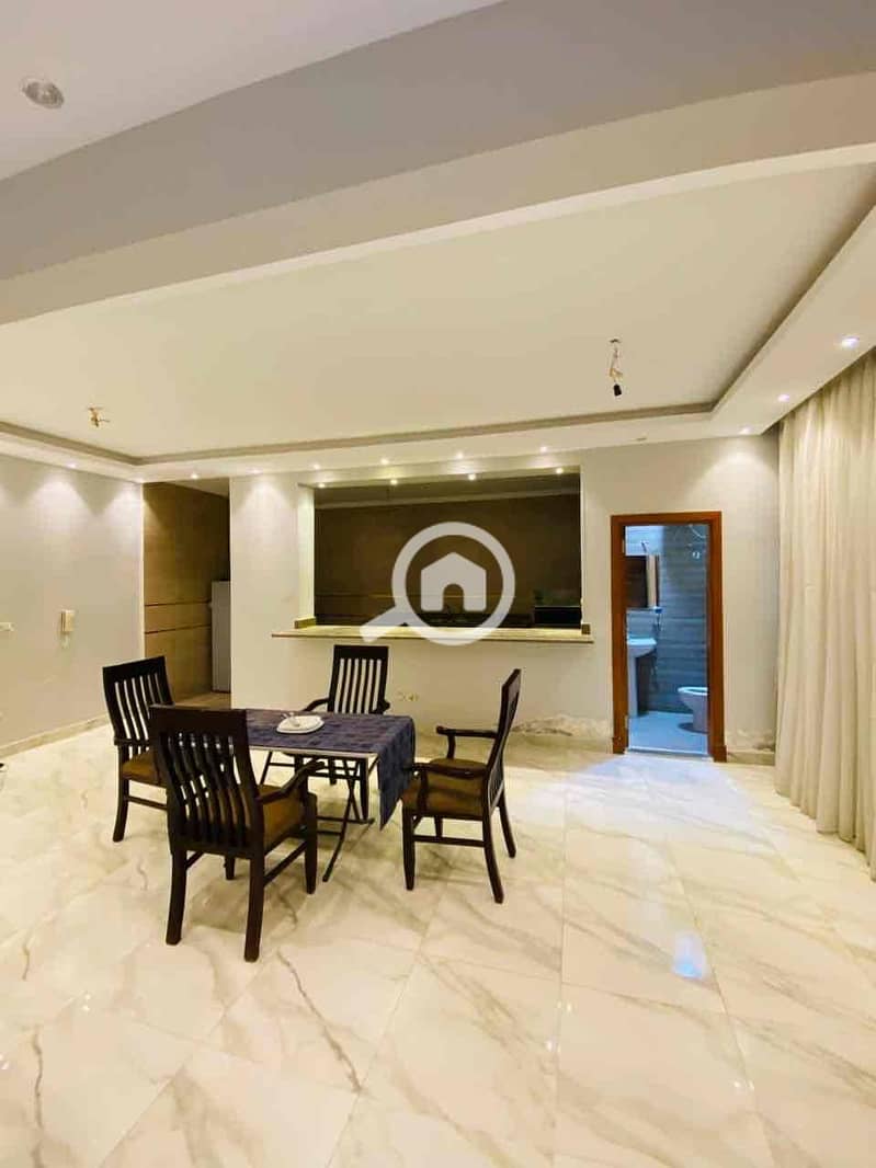 4 14977068-011a-4e86-b024-2e8d62bedcb7. jpg