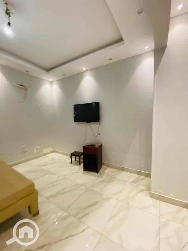 7 38b747ea-1c40-4cc9-882b-249ffa703ce4. jpg