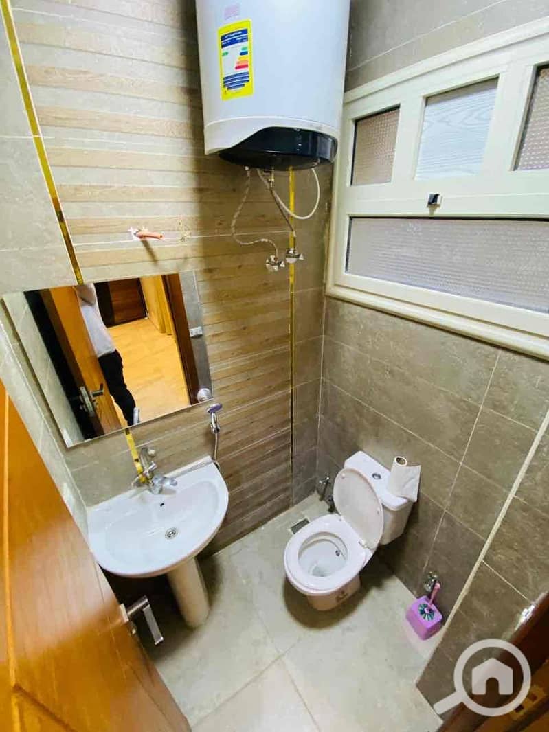 8 66497609-f9a7-4a55-90ea-1cb3261c4d21. jpg