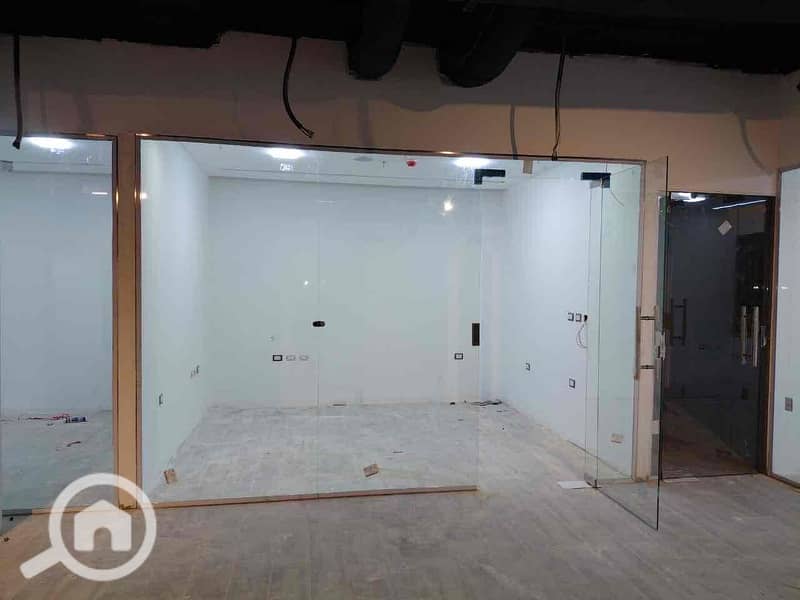 3 b216f74e-ec55-4096-82fb-43979c6f3416. jpg