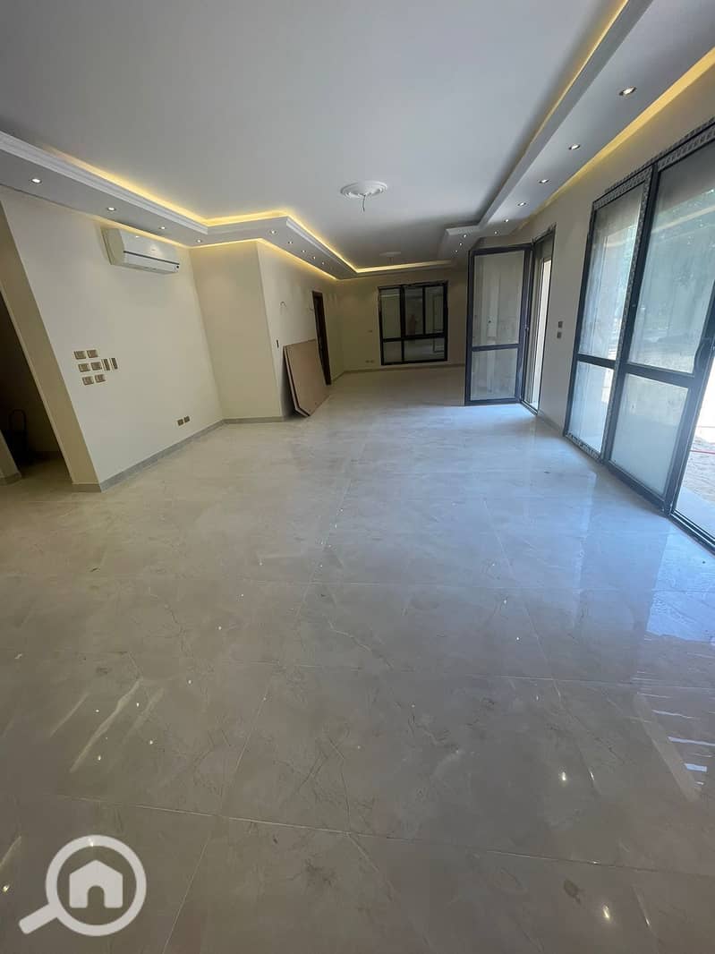 9 e9e489d9-532c-4470-bbc1-fbb5078c4cb5. jpg