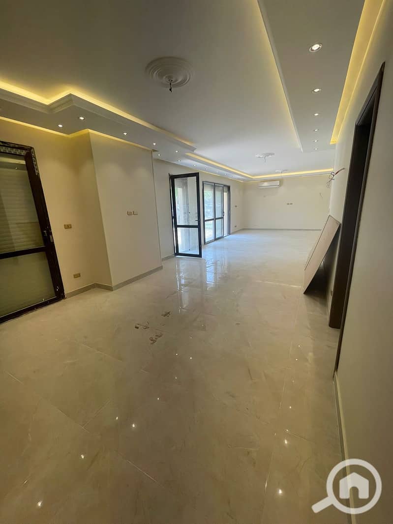 10 bd67a69d-5553-4ba4-b6fa-86e869b3fd82. jpg