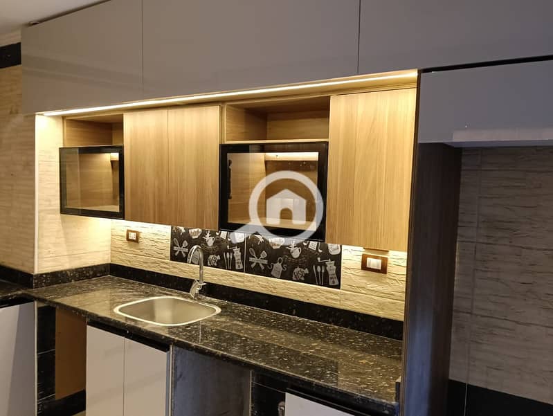 2 8ca45aeb-d8b8-44aa-be8f-18398b396424. jpg