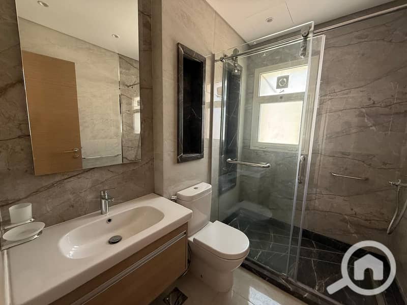 4 4c064225-1246-4d73-abe2-353b6ac7c4cd. jpg