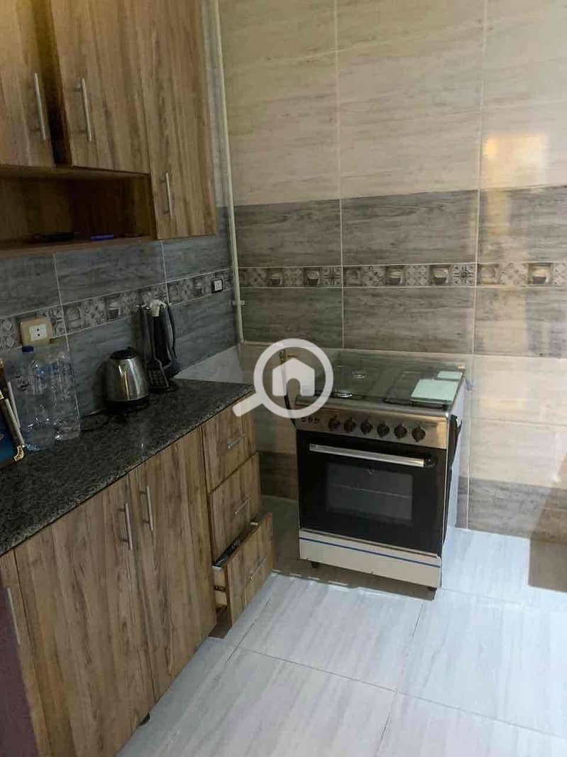 6 f9456eeb-077f-46bc-9316-9e200e8e99f9. jpg