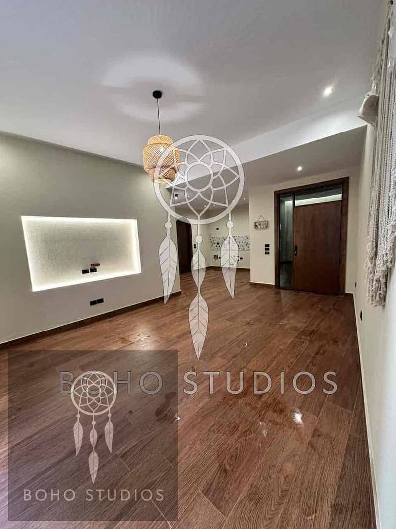 10 32fde13d-e503-42c1-916a-3313cbdd865e. jpg