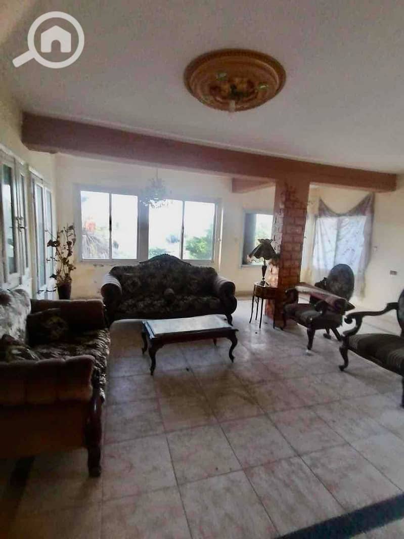 8 587b7b5a-ad50-448a-8d50-2742e55bdea6. jpg