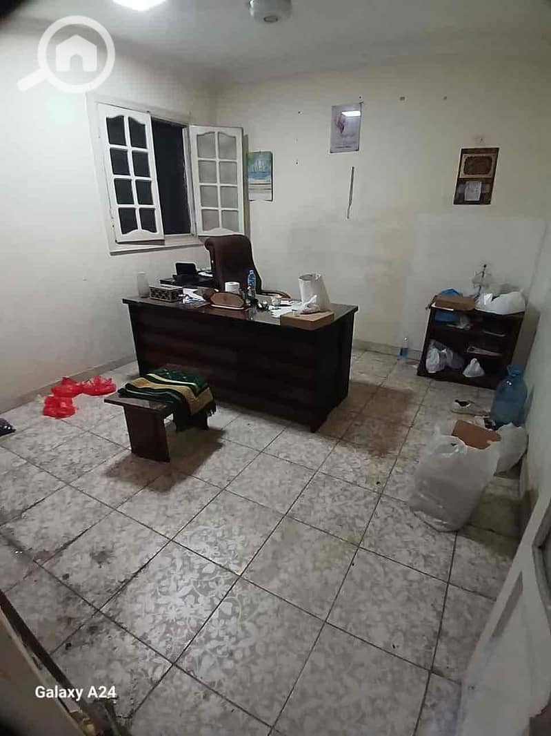 3 0c113aec-8e83-445a-8625-7cb41fd48f9b. jpg