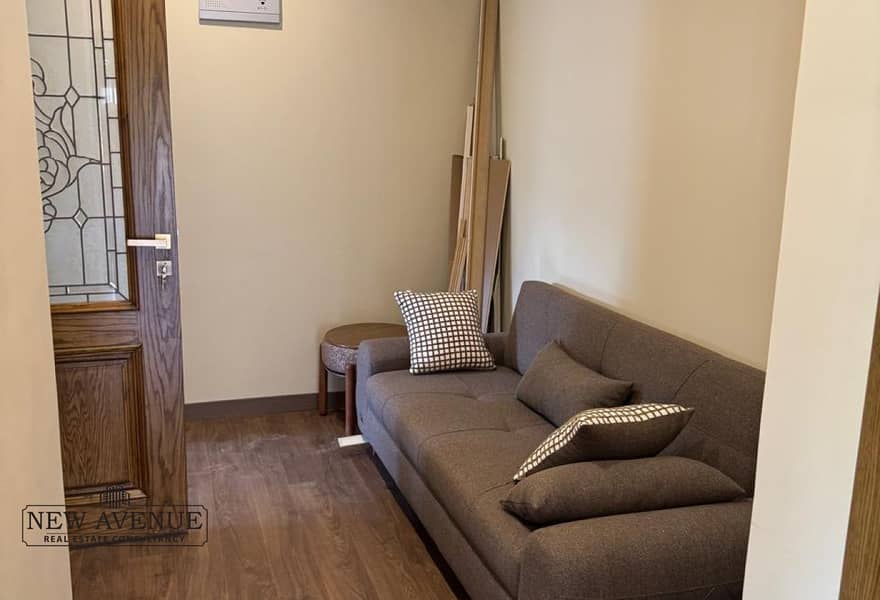 3 f6380fbb-5ae0-49a0-bfc4-e01e85a70ef8. jpg