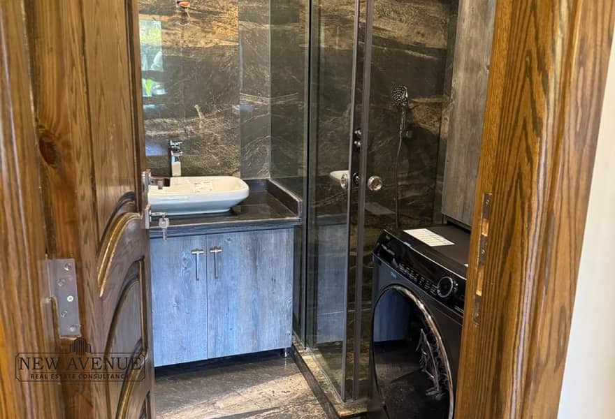 10 23656069-f90d-4967-876b-00bff098257b. jpg