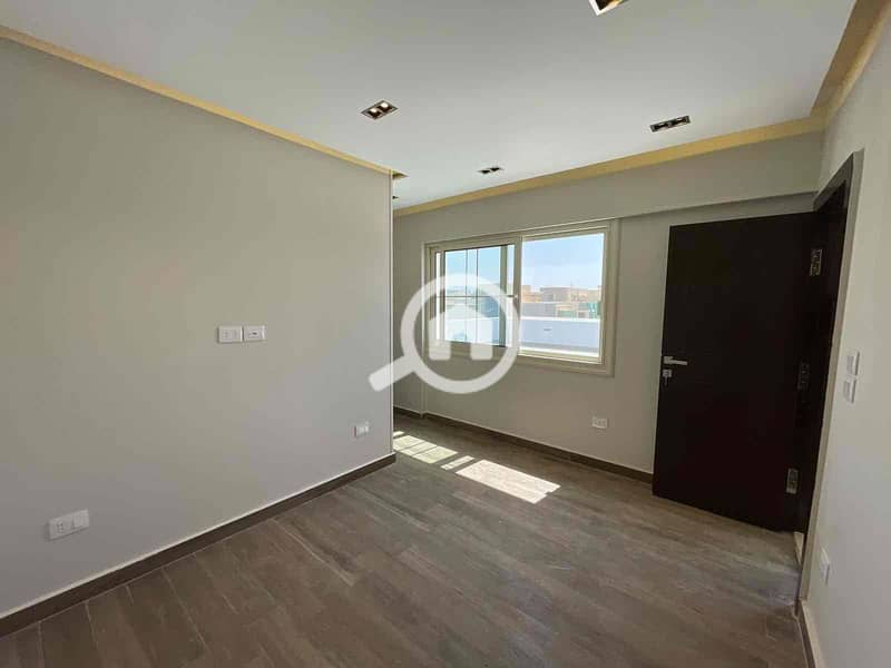 7 cef5202d-7051-4c9d-ac5c-35dfdc24920d. jpg