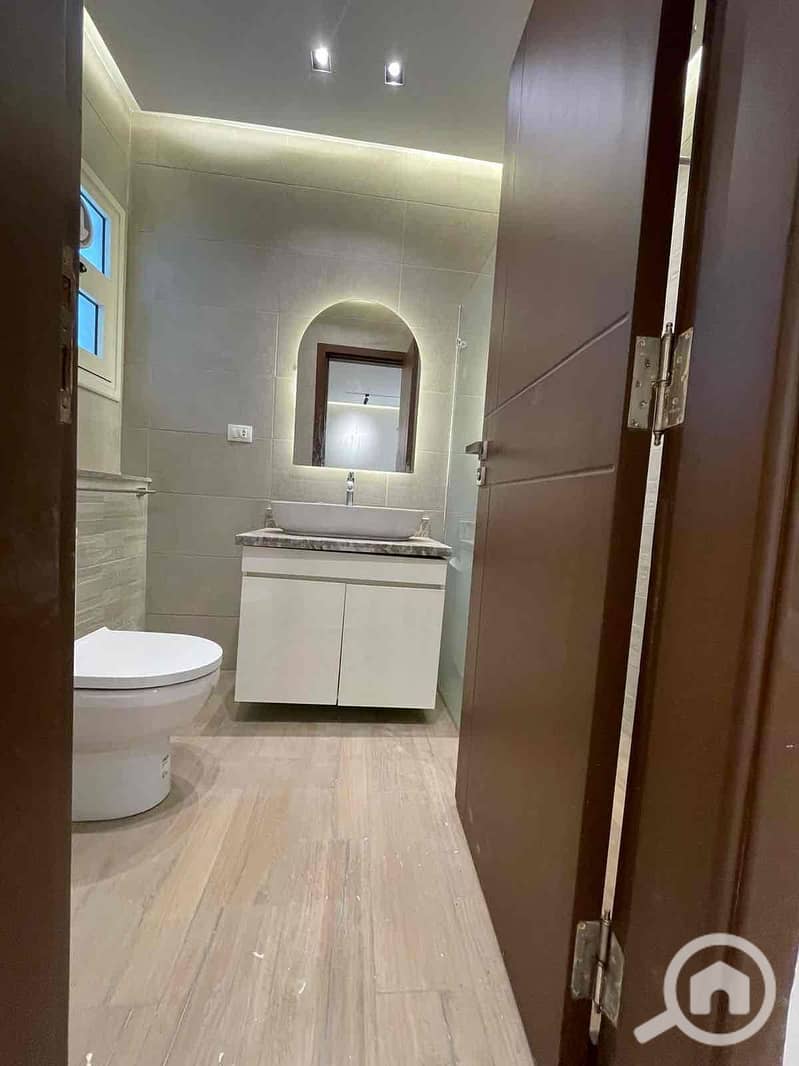 11 bd1757c0-4c03-40d7-b333-f75feb28032a. jpg