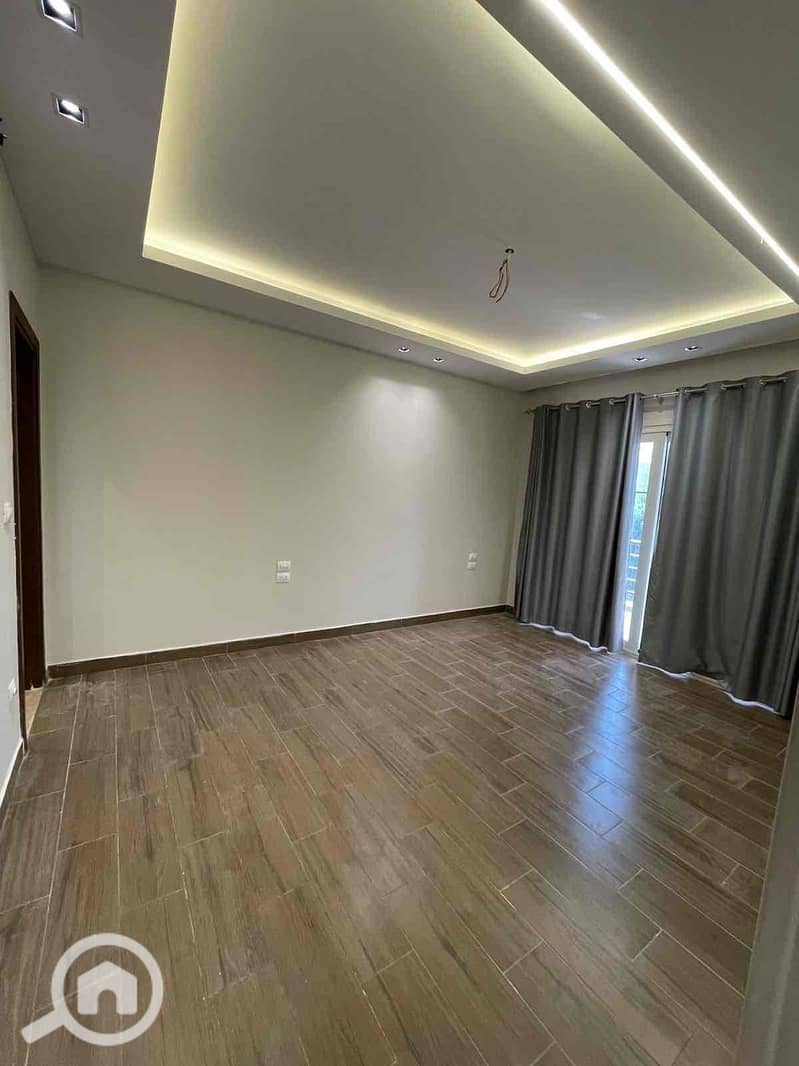 15 d2b886bf-615f-4fa7-844d-0bc6c250cddf. jpg