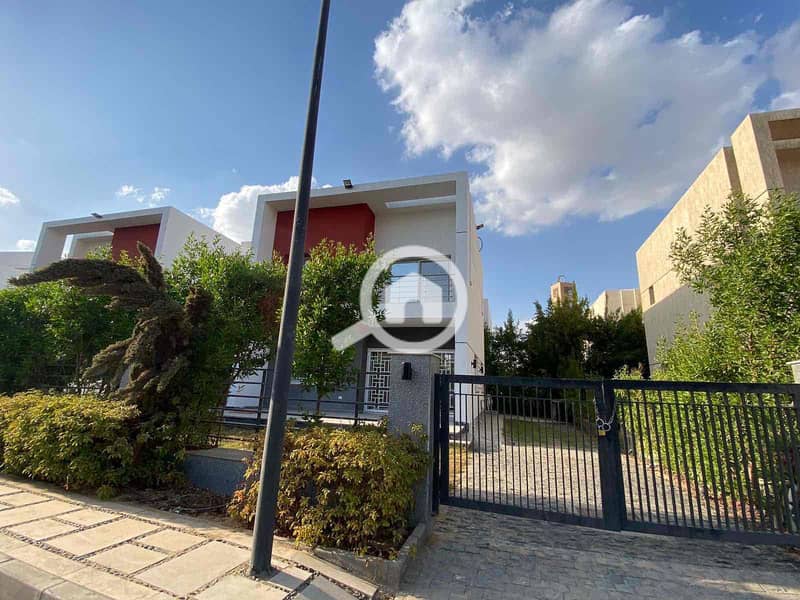 17 c4cf814c-f58e-4cab-904e-665fe1125bf7. jpg