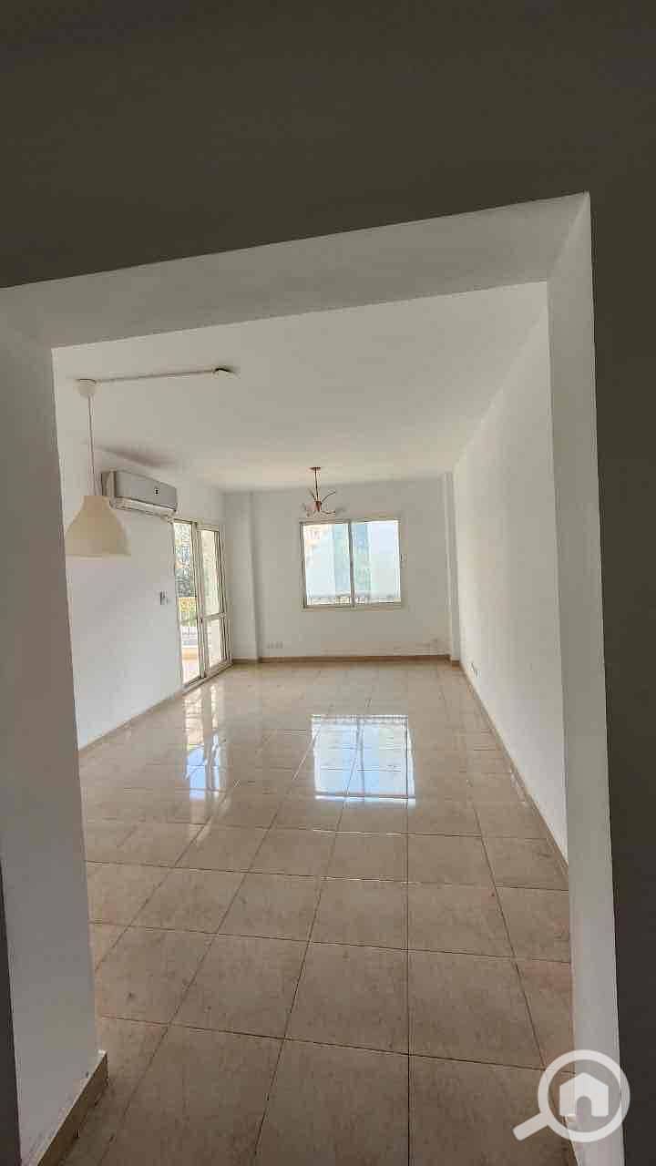 12 fc05888f-d191-4e36-bdd0-b18c31a39a20. jpg