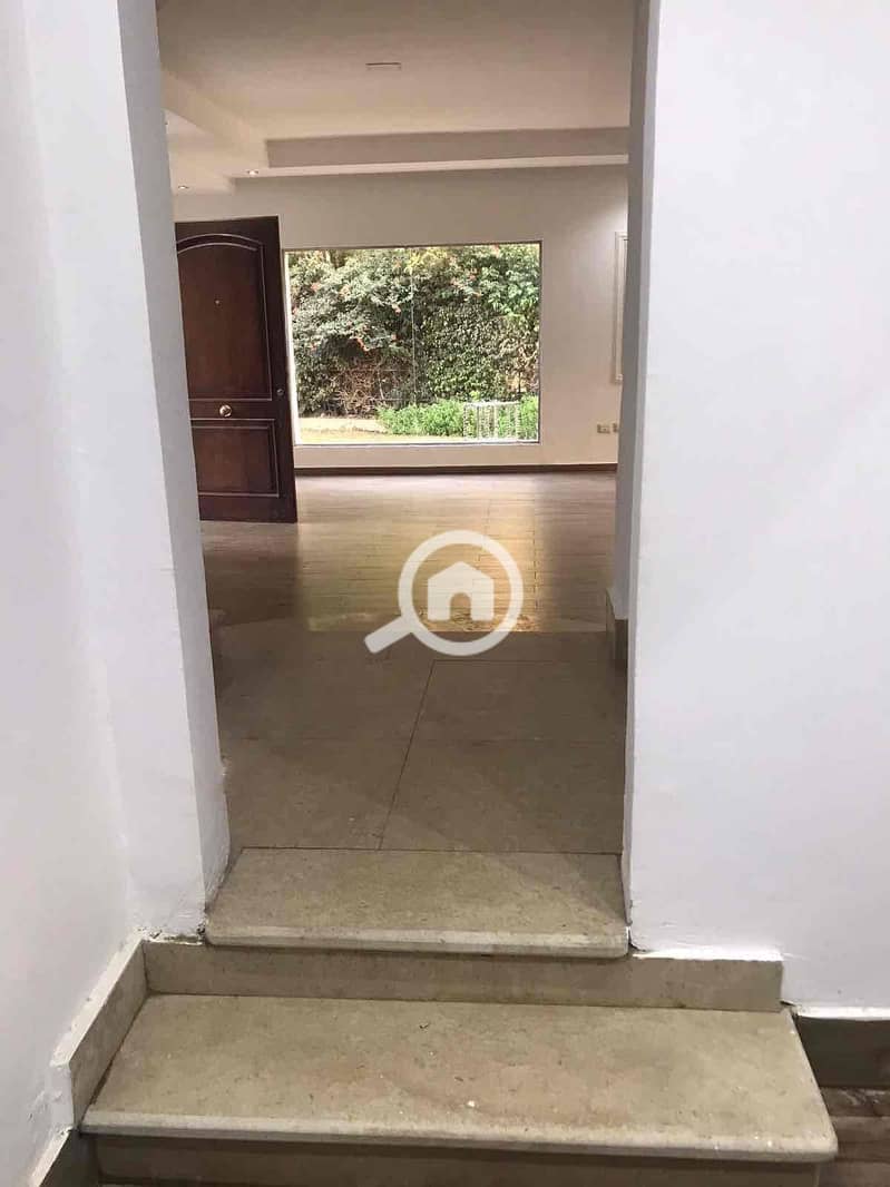 2 ff535817-3e8b-43b4-9d5f-a008a3cef138. jpg