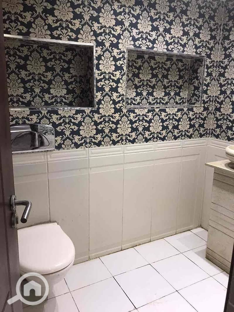 5 5b2522a6-c9d3-4660-9868-4af1b83fe52a. jpg