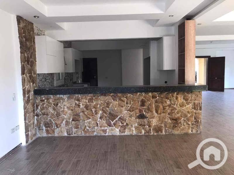 11 a563aba0-1ac2-4ac2-a9b3-7ac0631ae3ba. jpg