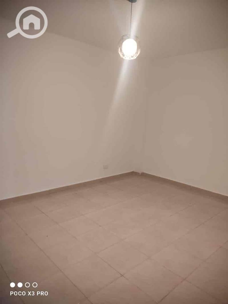 3 196ee6f0-089e-474a-9120-0a7cab3c5d33. jpg