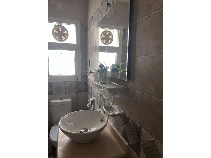 3 2ca9fbc3-1c71-4a27-9187-fcab67c5214d. jpg