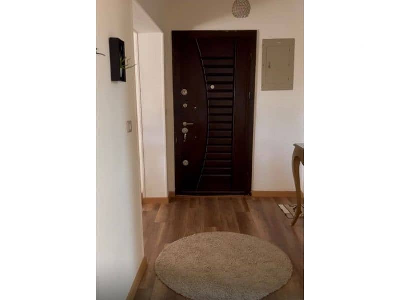 7 4d997cff-7c41-4bef-8ff1-d4bda600dc32. jpg