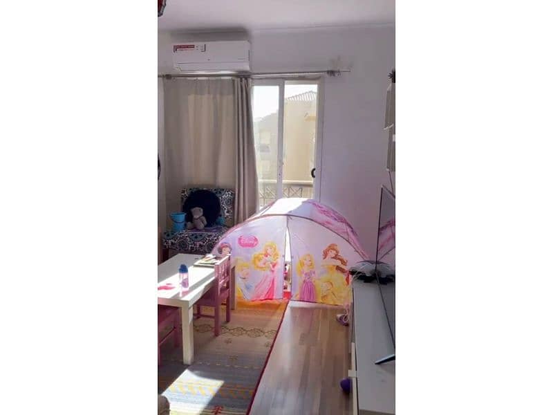 8 425c41c3-565c-406f-81d8-35b6c09abaf9. jpg