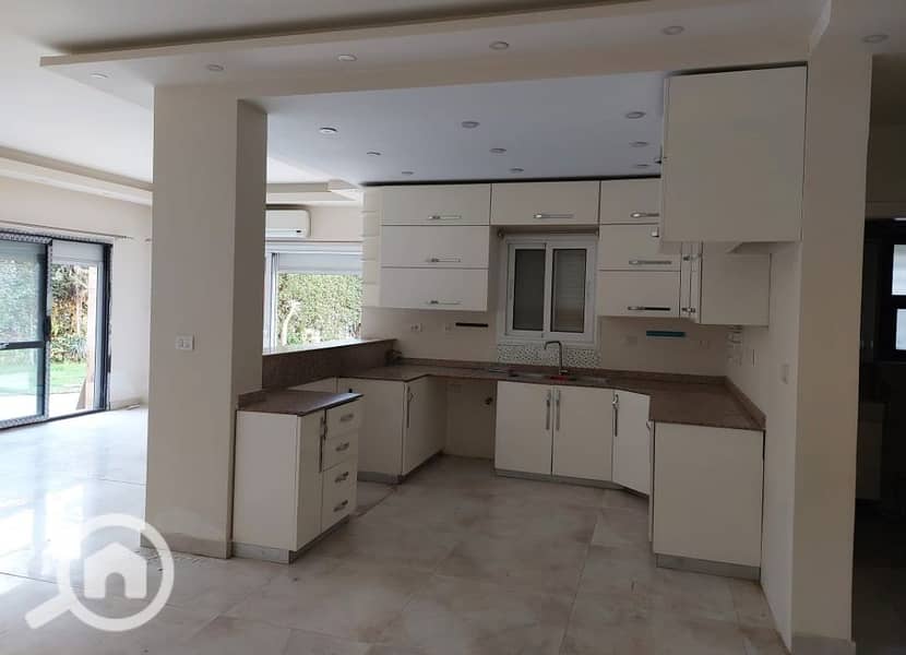 1000716200. jpg 1000716200. jpg