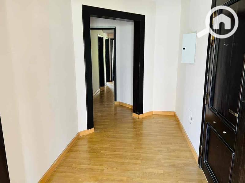 10 b03cc401-9520-4c4f-9579-7d04126c2f20. jpg