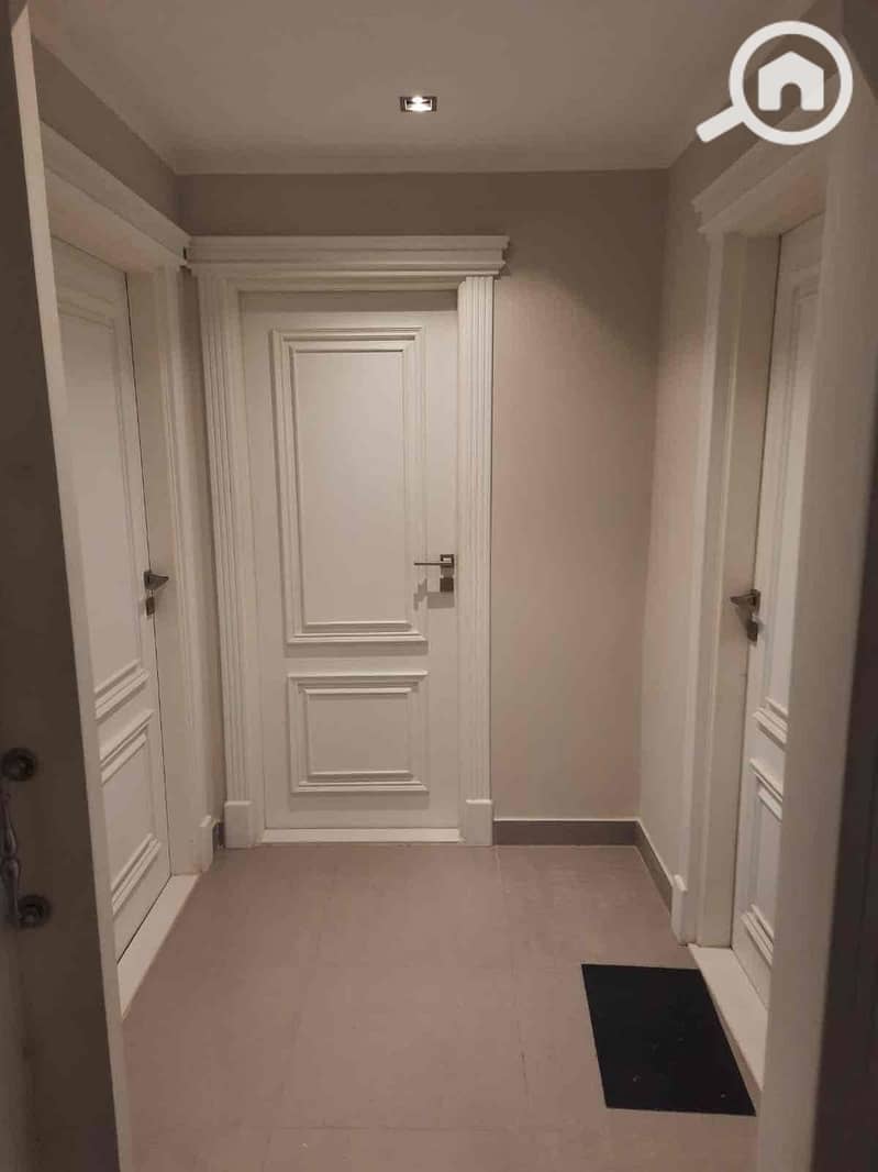 4 70dc86c3-d25f-44f2-af49-d296436d8552. jpg