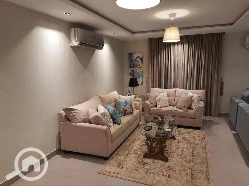 11 577982e0-1273-4f0e-bf56-d4f681737dc5. jpg