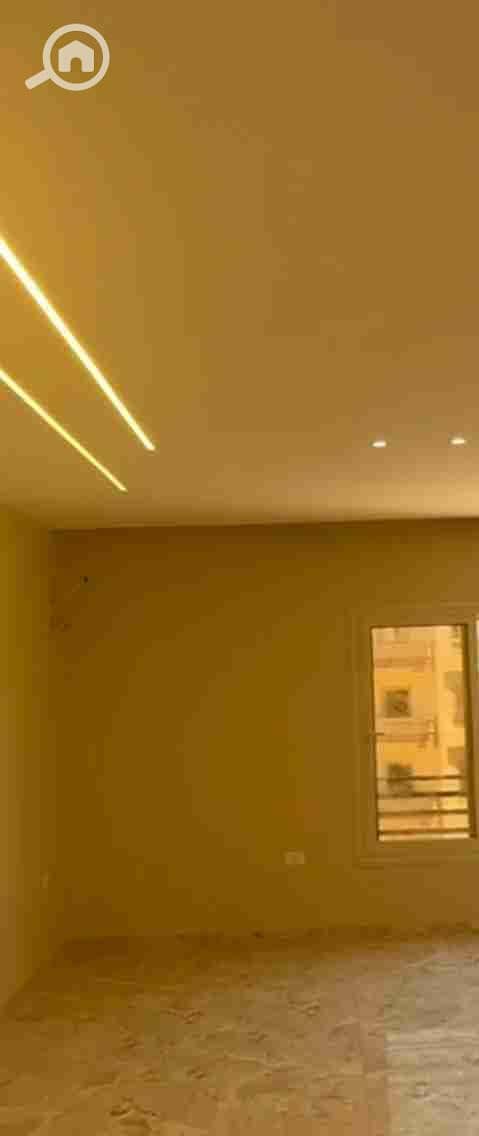 1000462107. jpg 1000462107. jpg