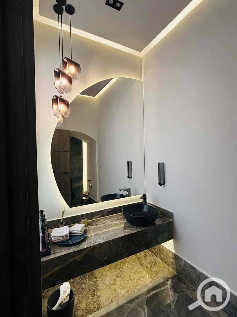 4 8d554db3-15fd-495f-8476-bc7d5c8715ab. jpg