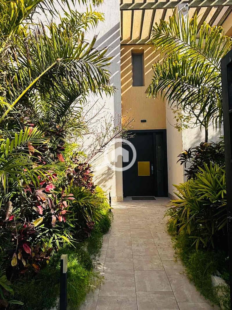 5 52f350a7-b3d4-46cd-81e1-be2607567603. jpg