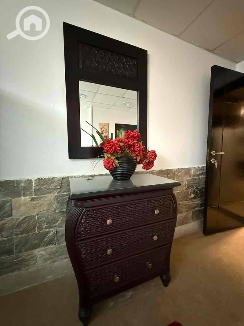 7 81d831c7-6881-4066-b9be-13cae6ca7c16. jpg