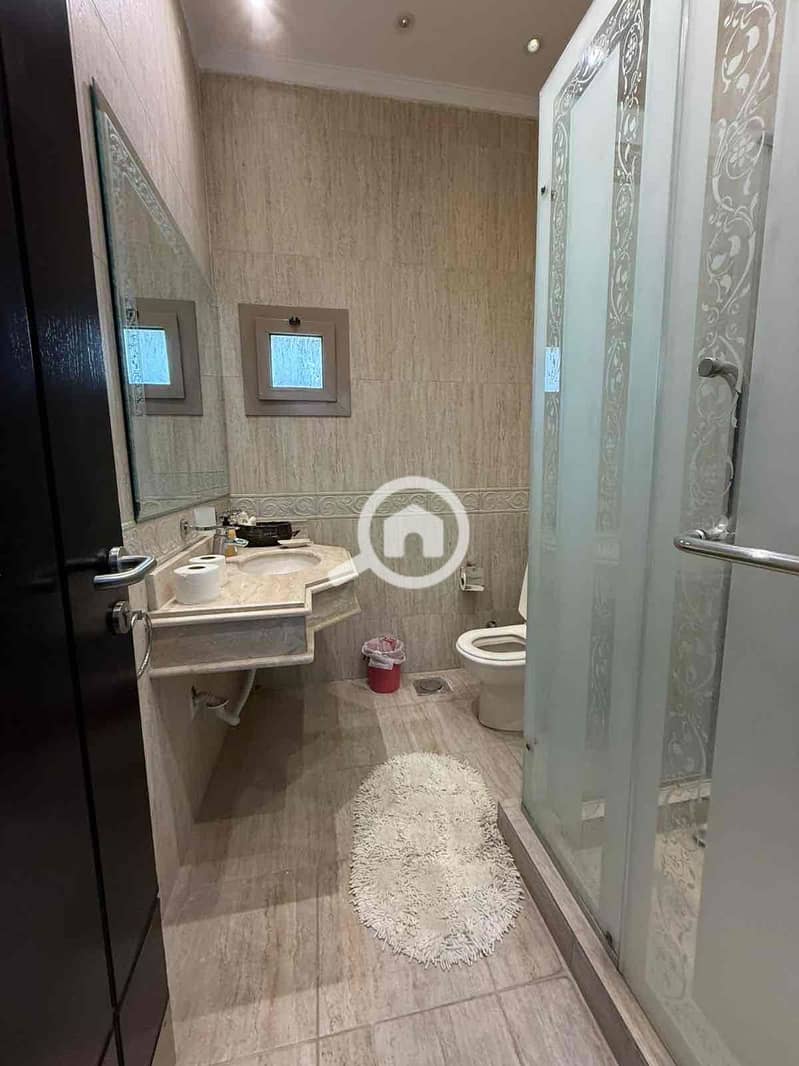 10 b8b26a42-c2ed-423e-b683-fb8317edaac6. jpg