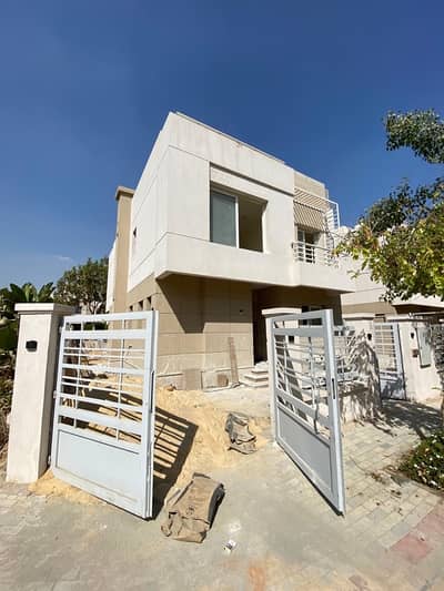 فیلا 4 غرف نوم للبيع في الشيخ زايد، الجيزة - فيلا مستقله للبيع في كمبوند اتريو - ايوان الشيخ زايد فیلا 4 غرف نوم للبيع في الشيخ زايد، الجيزة - فيلا مستقله للبيع في كمبوند اتريو - ايوان الشيخ زايد