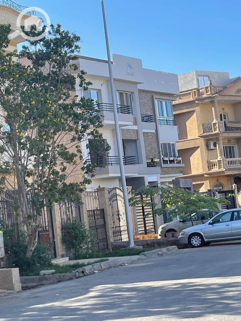 10 b65b81b6-5634-43f7-83e5-c7e8079192ed. jpg