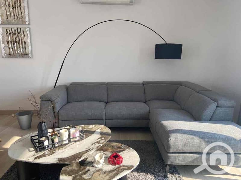 5 e001b373-81dd-4fb0-bb7e-6fb38d45dfac. jpg