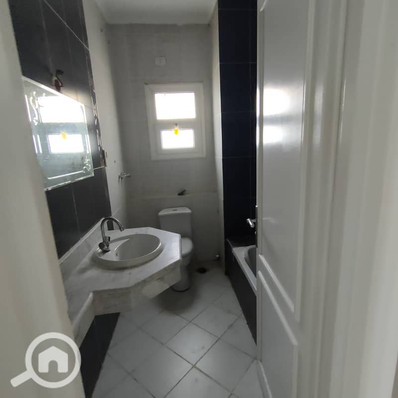 7 ba59aa09-5d3d-49e4-a746-5e03d0b84bea. jpg