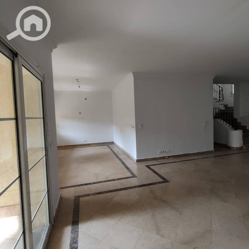 11 ca767562-8800-4491-8f70-b3abedbeb684. jpg