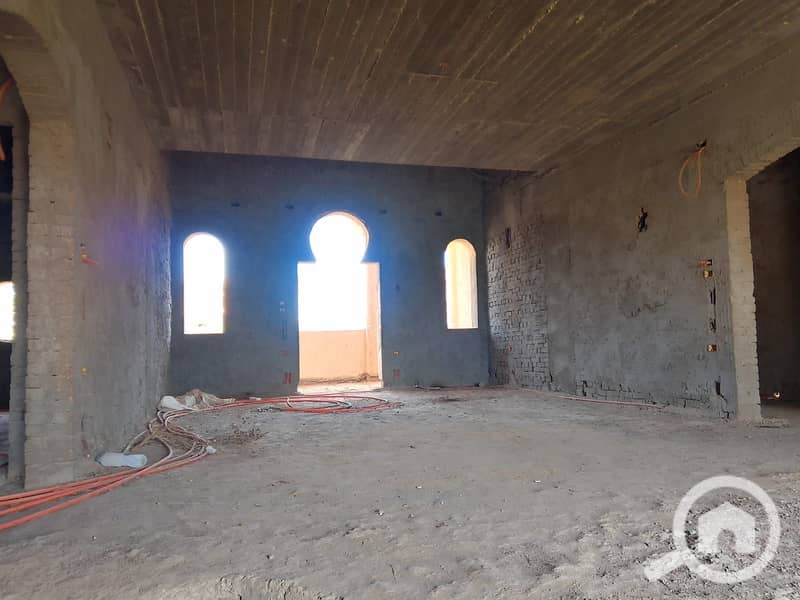 12 62f305bd-916c-43e4-a274-9c03ae64f3d3. jpeg