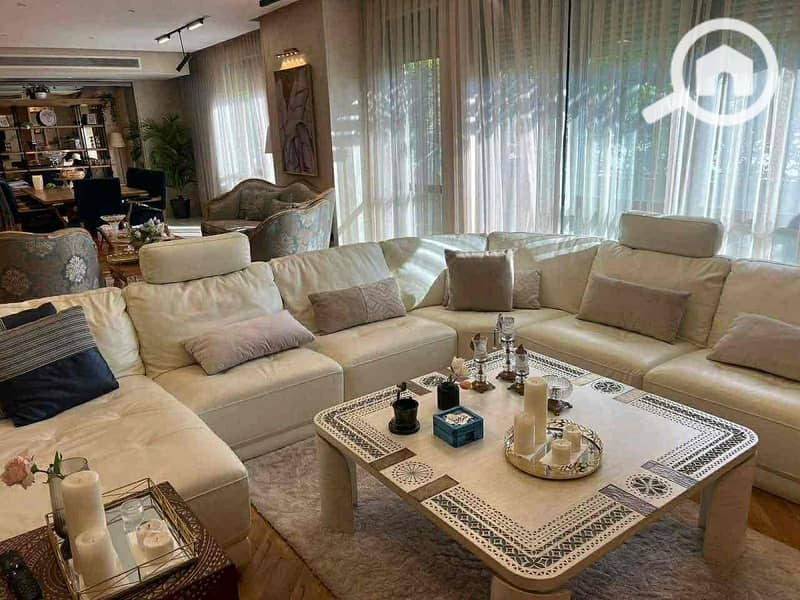 4 5c6af08b-b81f-49e2-8cc6-bb87d1e2eb09. jpg