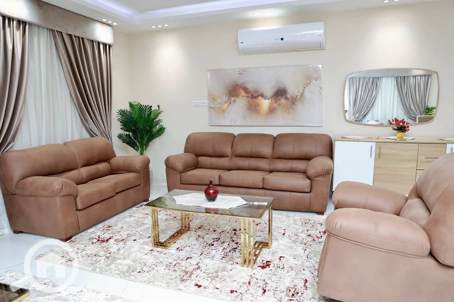 11 81dfaf73-93c3-4e9d-98d6-804ca3c3f46b. jpeg